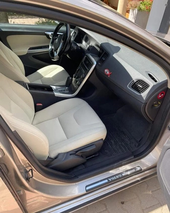 Volvo S60 cena 38000 przebieg: 274461, rok produkcji 2012 z Ostrołęka małe 667